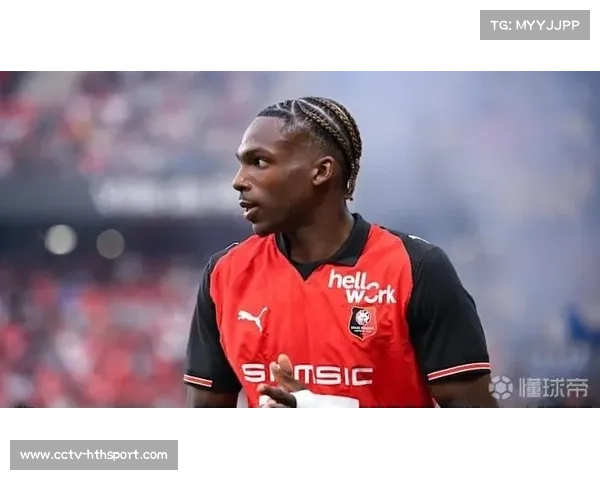 雷恩后卫雅凯左肩伤势缺阵数周，防线危机加剧球队困境